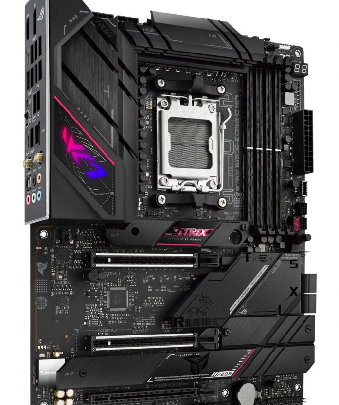 Alternative view of ASUS ROG STRIX B650E-E GAMING WIFI